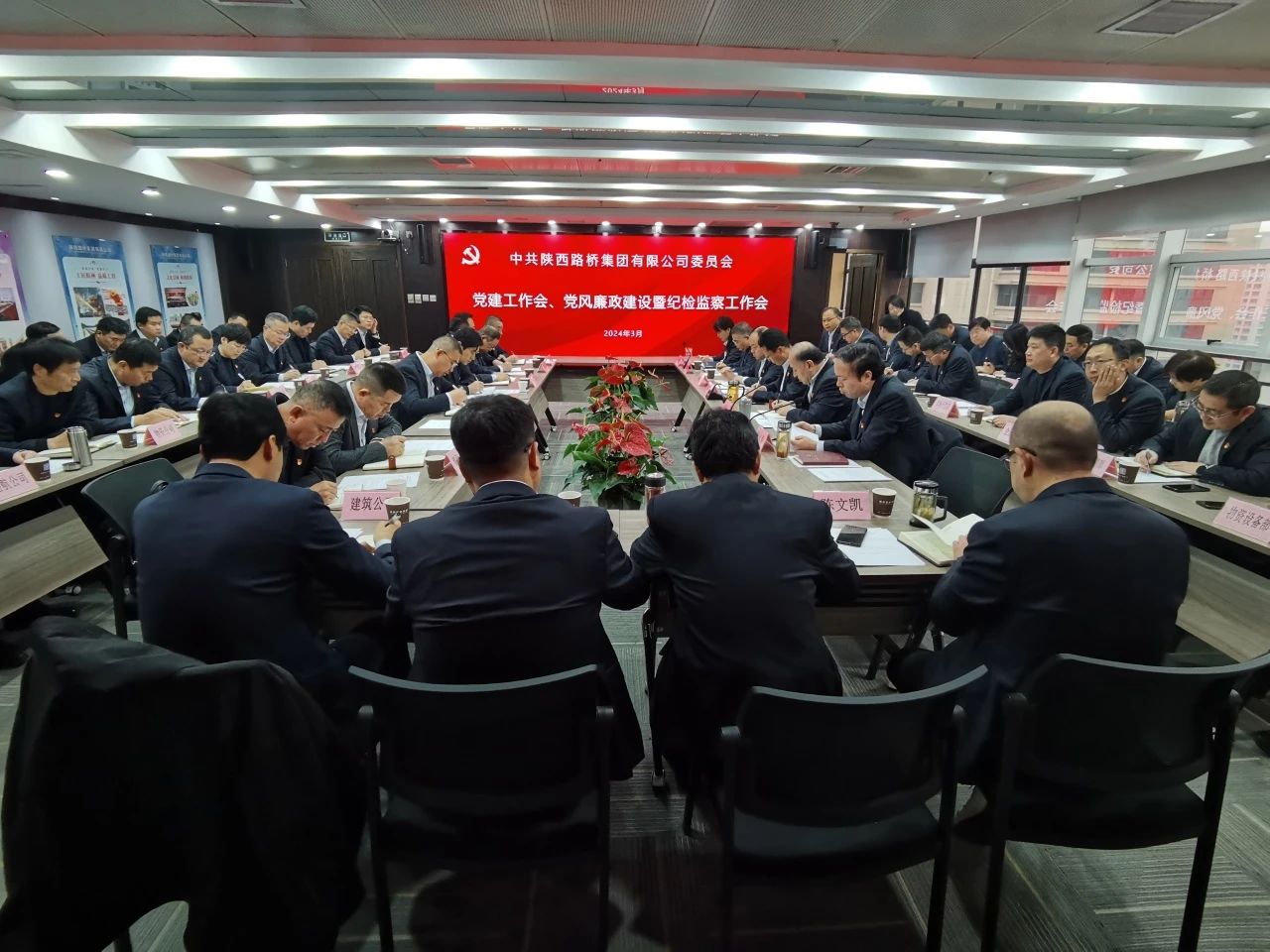 051709623310195570.jpg 5e7161345e7acdb920573fa76953fc40.jpg